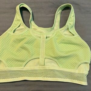 Nike Swoosh UltraBreathe Sports Bra